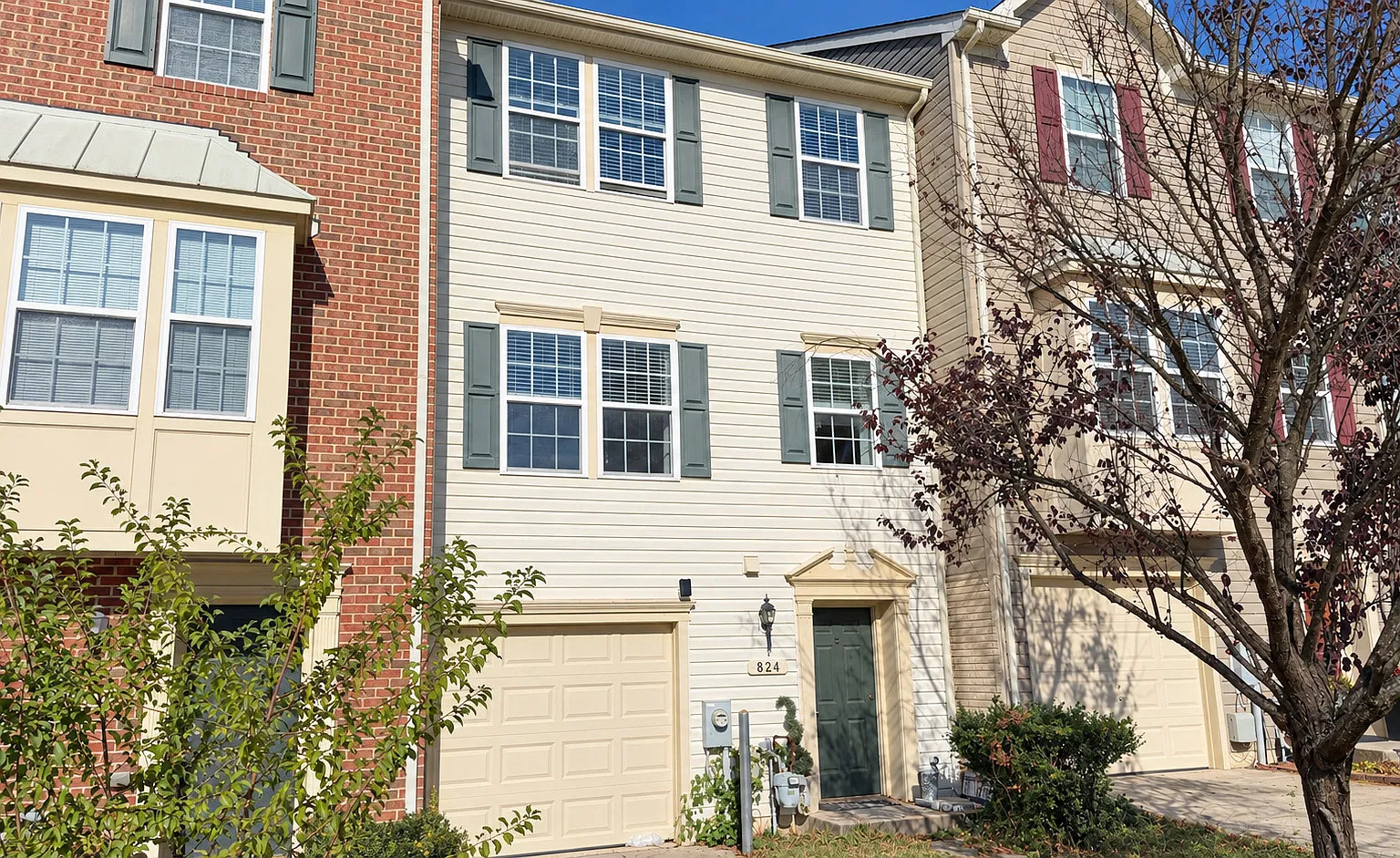 3 bed, 1757 sqft, $2,950 — Photo 1
