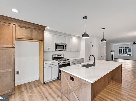 3rd image of 1056 Buckwalter Rd #53