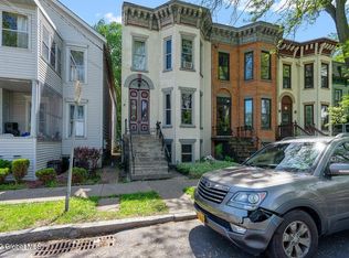 17 Riverside Ave, Rensselaer, NY 12144