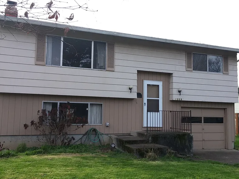 1009 N Hulet Ave — Photo 1