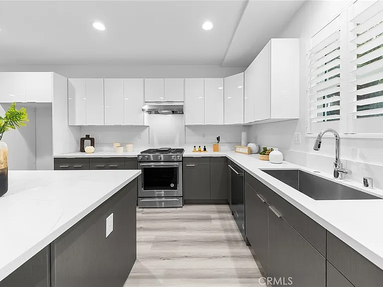 1359 Point Loma Pl — Photo 25