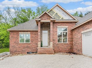 2717 Lakeland Dr, Jefferson City, MO 65109