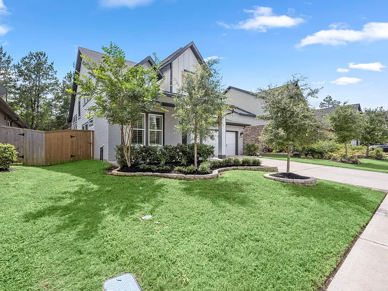 311 Pilazzo St — Photo 36