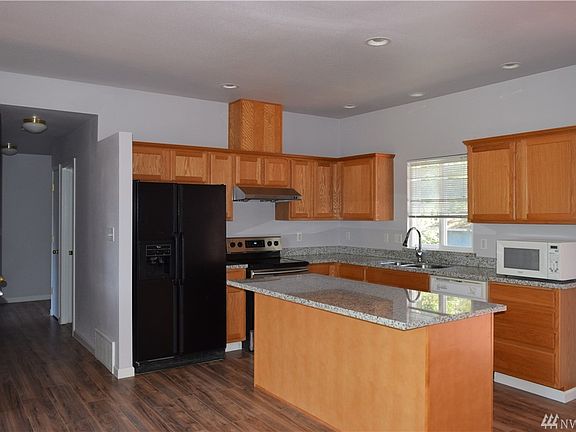 4th image of 6104 79th Pl NE