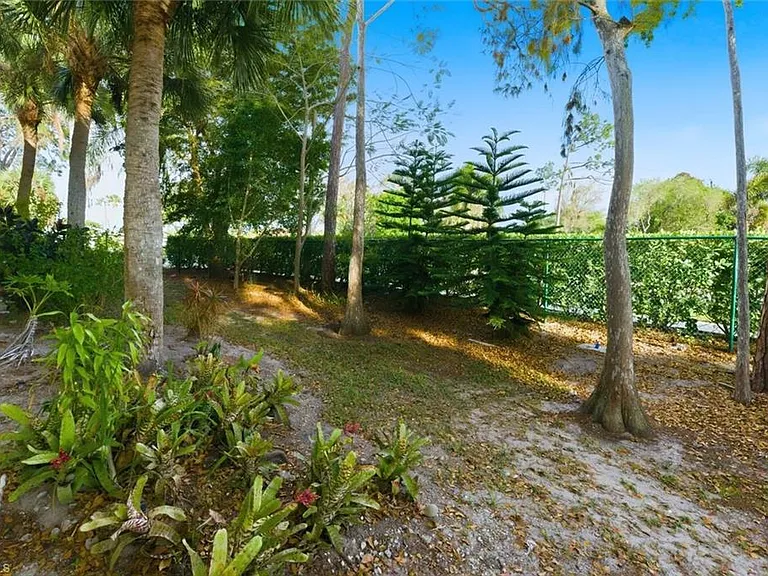9570 Crescent Garden Dr #A-102 — Photo 30
