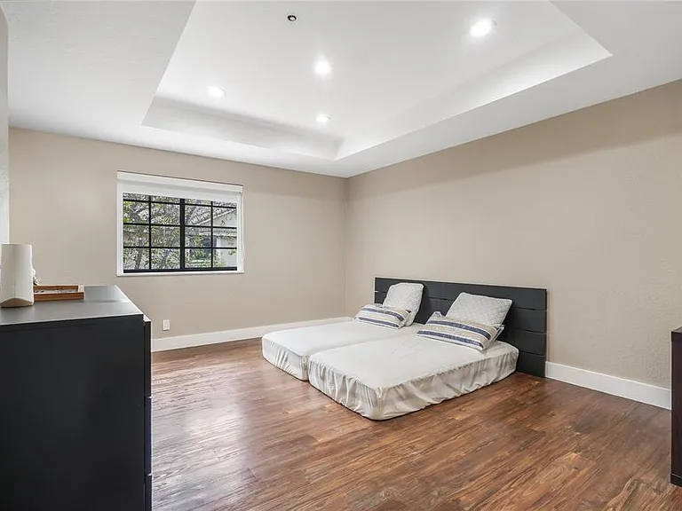 4204 Vineyard Cir #2 — Photo 10