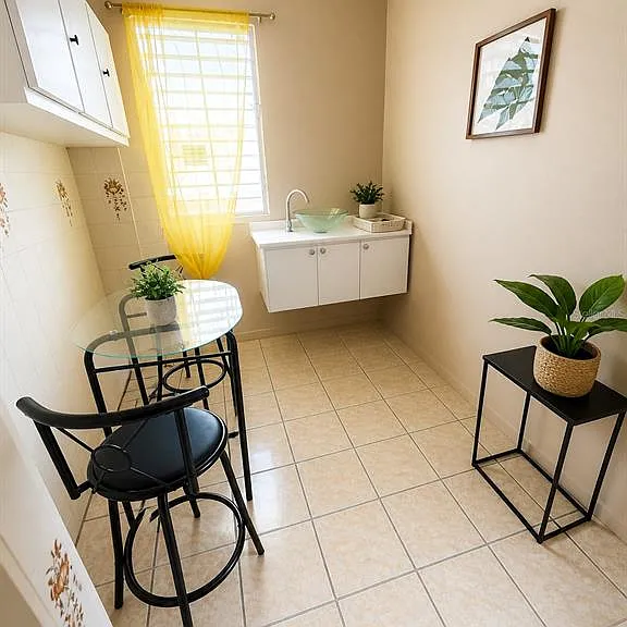31 Calle Monserrate — Photo 2