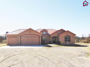 1942 River Ct, Las Cruces, NM 88007