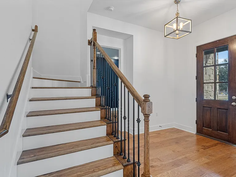 3120 Tom Miller St — Photo 3