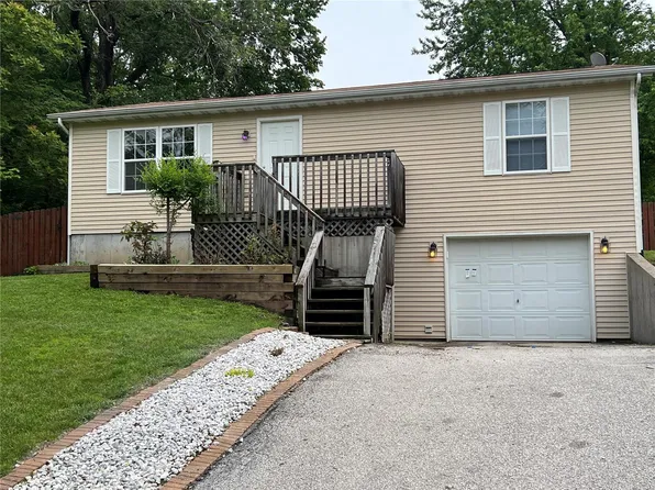 96 Lucia Ln, O Fallon, IL 62269