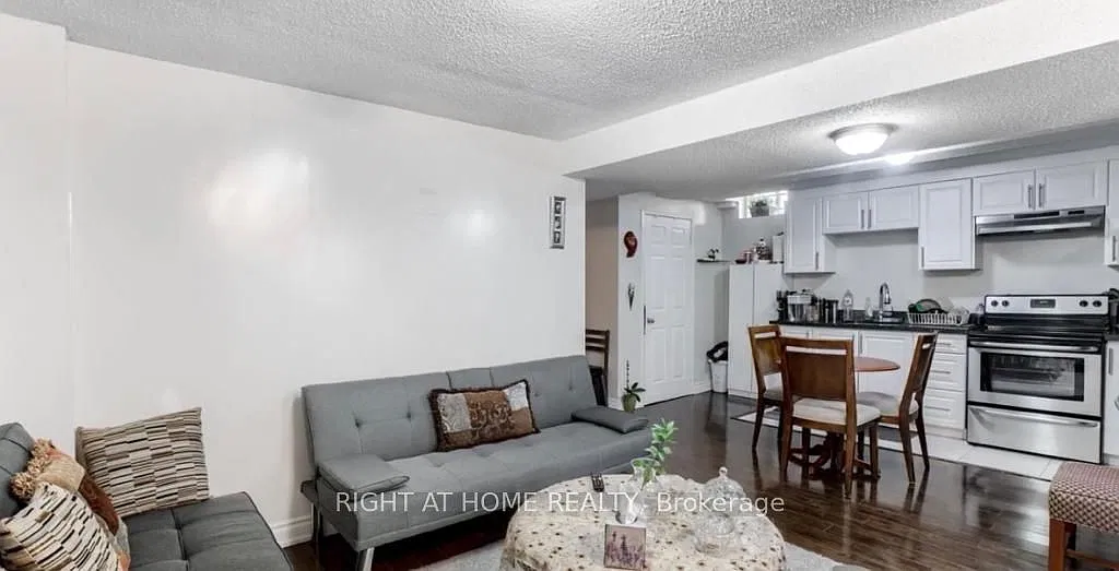 2 bed, $1,800 — Photo 3