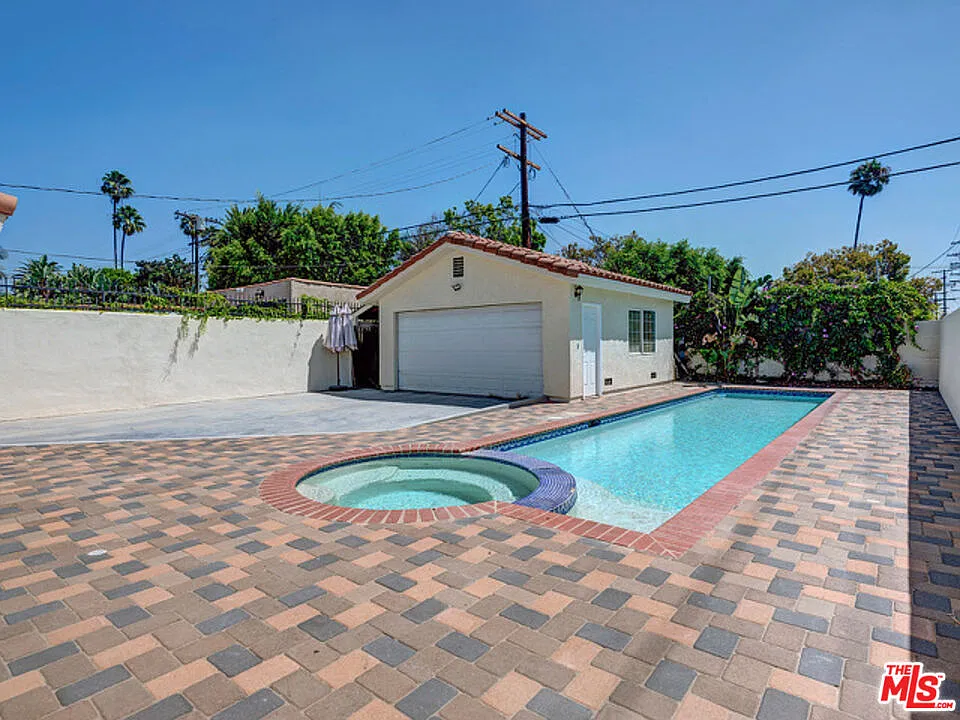 3 bed, 2.0 bath, 1608 sqft, $7,500 — Photo 4