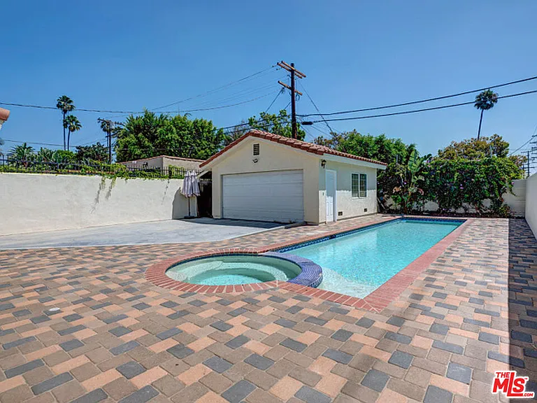 712 N Vista St — Photo 2