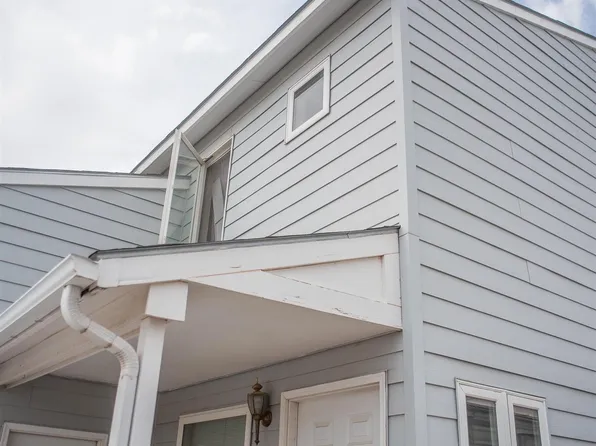 1123 Palmer Dr, Laramie, WY 82070