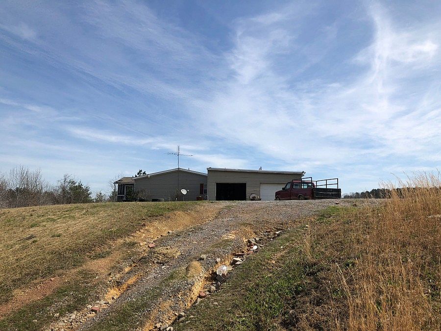 2nd image of 340 Sunny Oak Dr