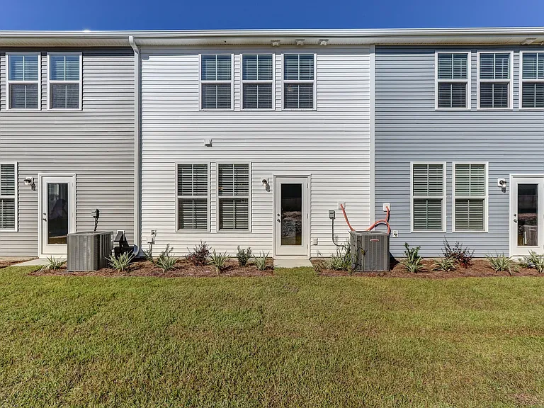 Highland Townhomes — Photo 52