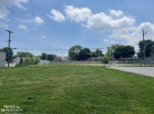 8110 E Ten Mile Rd, Center Line, MI 48015