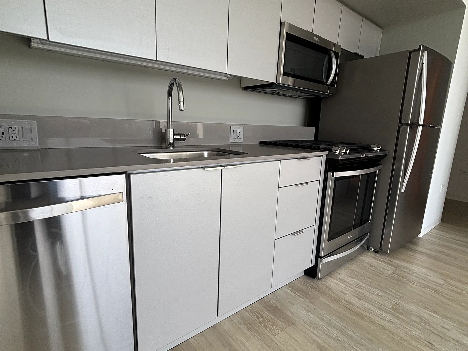 1 bed, 650 sqft, $2,425 — Photo 4