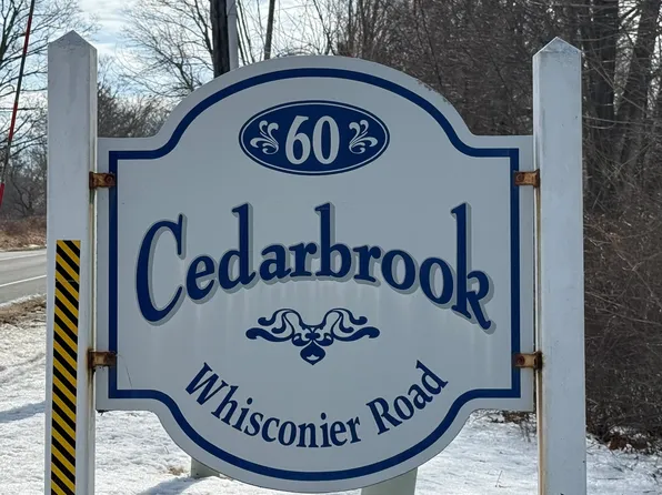 23 Cedarbrook Townhouse #23, Brookfield, CT 06804