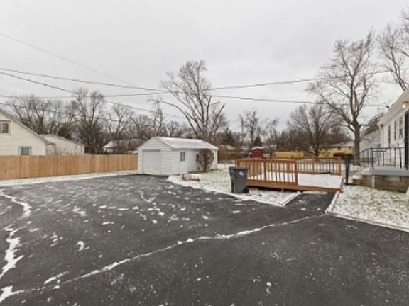 5th image of 3016 N Arlington Ave