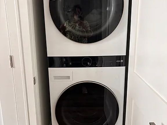 4th image of 2501 S Lawndale Ave #2R