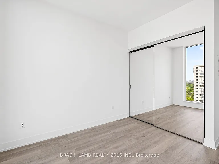 25 Cordova Ave #Penthouse 14 — Photo 9