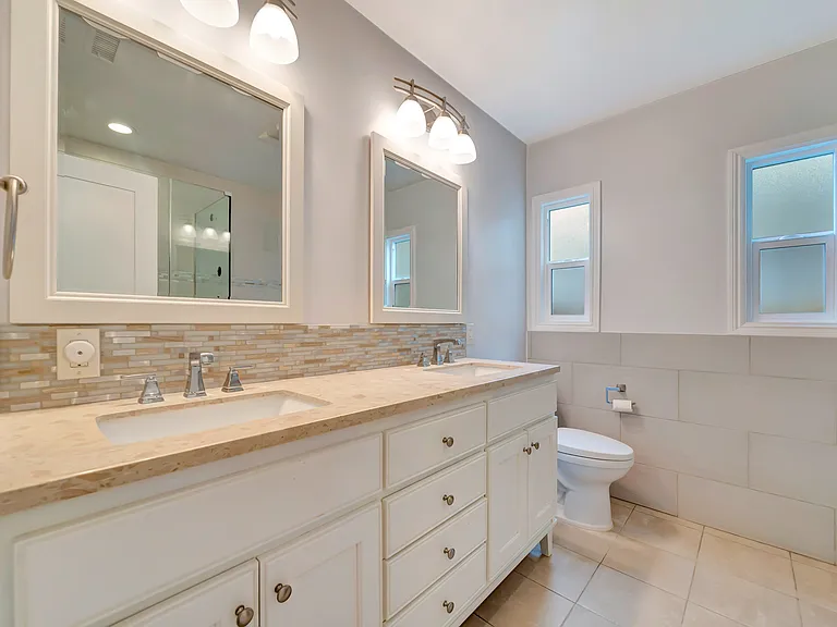 4833 Longridge Ave #1 — Photo 20