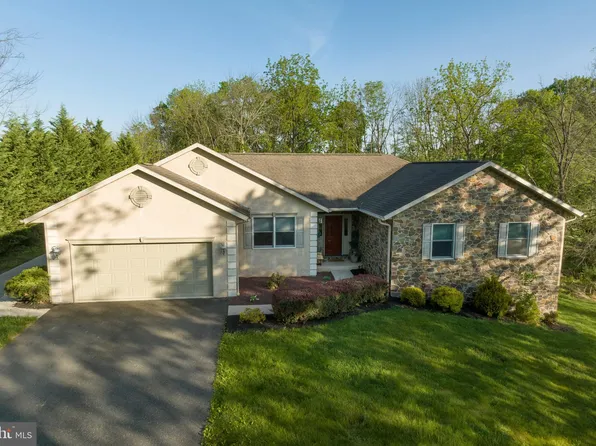 2975 Burton Dr, Gilbertsville, PA 19525