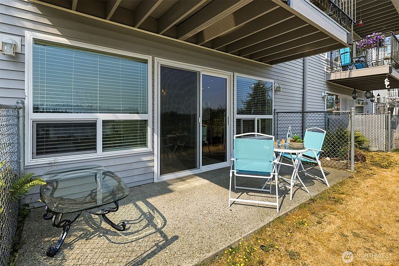 4th image of 924 Shorewood Drive #D39