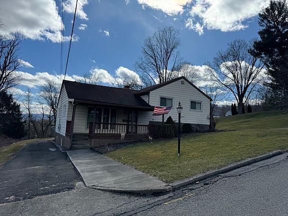 4th image of 105 Wilmot Dr