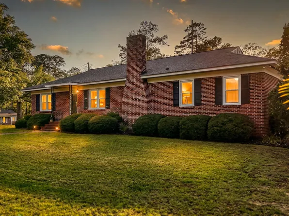 56 Woodlawn Ter, Bamberg, SC 29003