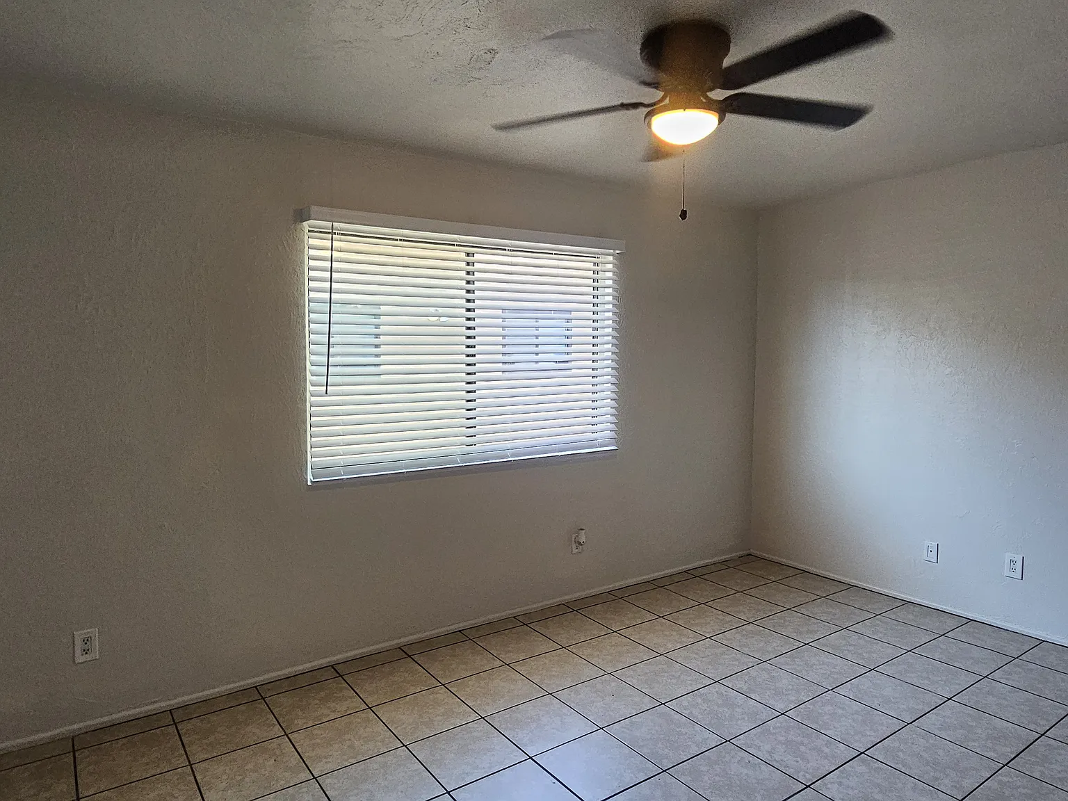 3 bed, 1100 sqft, $1,500 — Photo 4