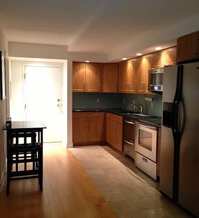 Eat-in Kitchen