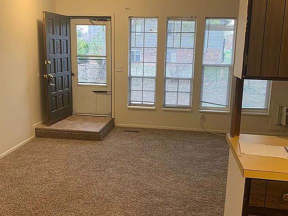3rd image of 1718 Banyan Dr #3