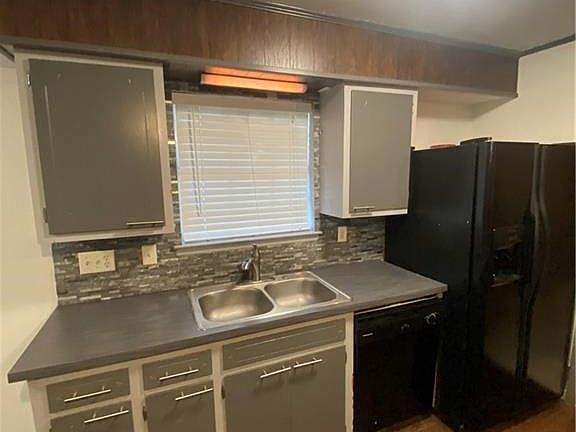 4th image of 9224 Ponderosa Dr S