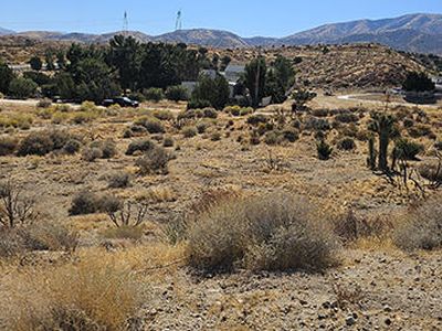 E Avenue V5, Palmdale, CA, 93550