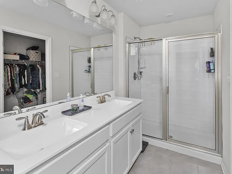 10 Roberta Way — Photo 27