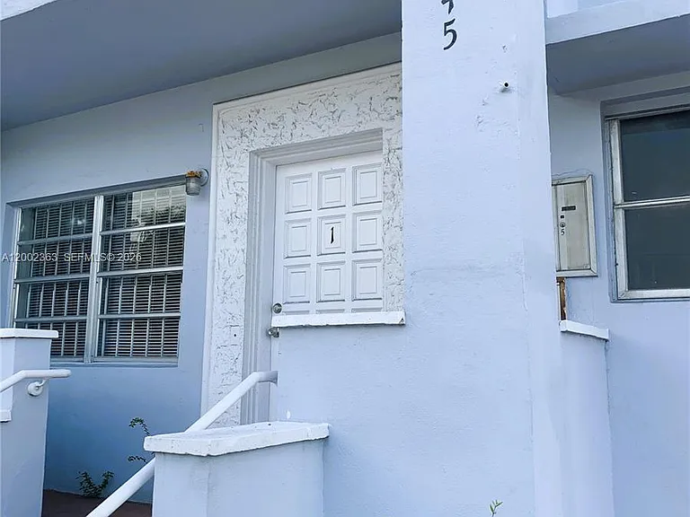 8545 Harding Ave #5 — Photo 2