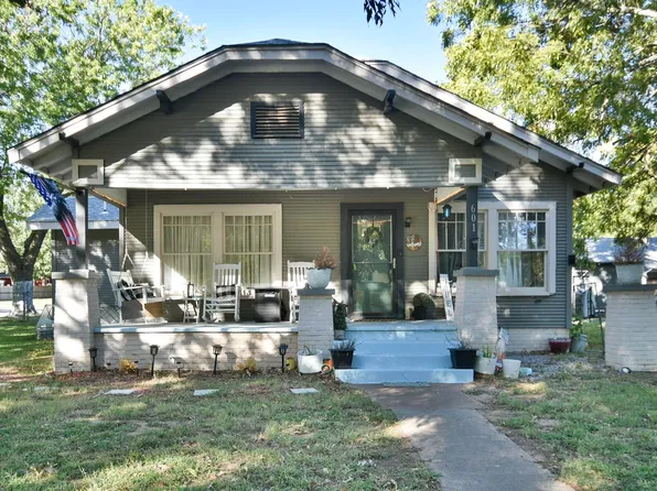 601 N 2nd St, Marlow, OK 73055
