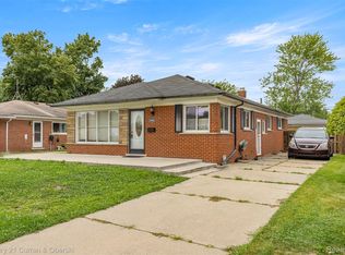 25542 W Warren St, Dearborn Heights, MI