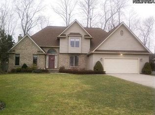 458 Longspur Rd, Highland Heights, OH 44143