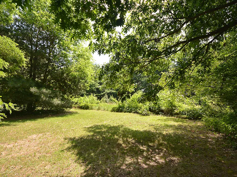 4745 Briarhill Dr — Photo 32