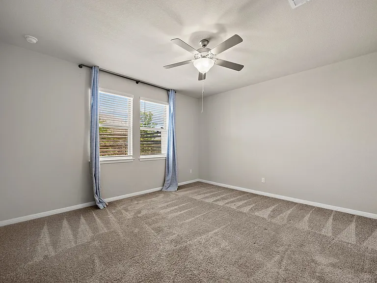 19004 Quebrada Dr — Photo 16