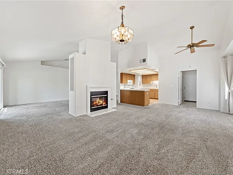 2971 Peach Tree St — Photo 8