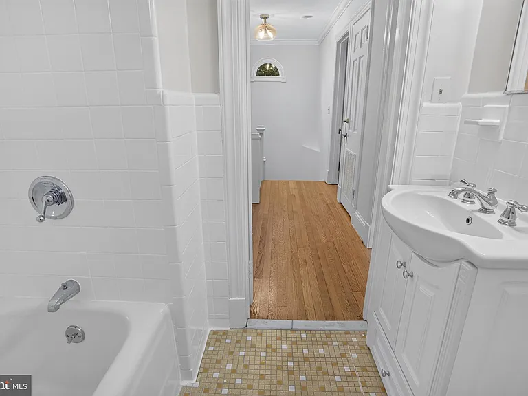 4705 Hunt Ave — Photo 23