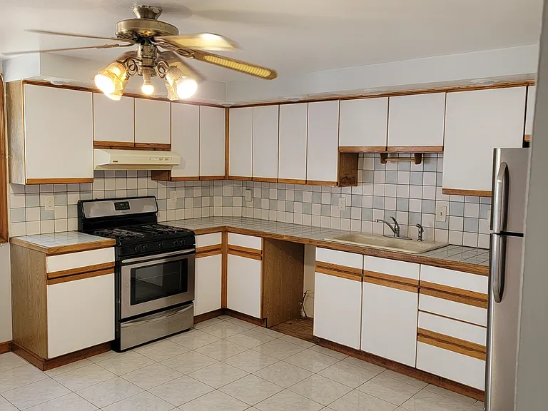 8025 Lansdale Rd — Photo 15