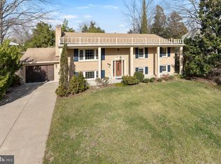 8807 Teresa Ann Ct, Alexandria, VA 22308