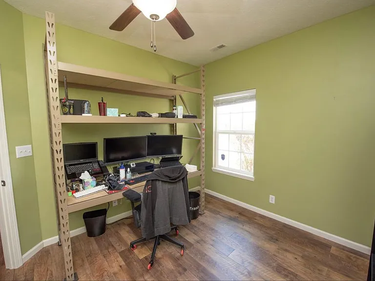 6173 Silvercreek Dr — Photo 18