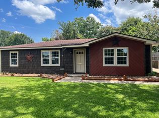 2233 5th St, Port Neches, TX 77651