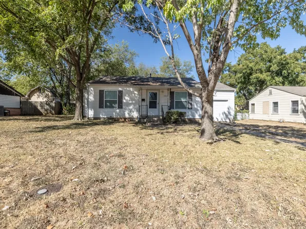 3405 Eastridge Dr, Haltom City, TX 76117